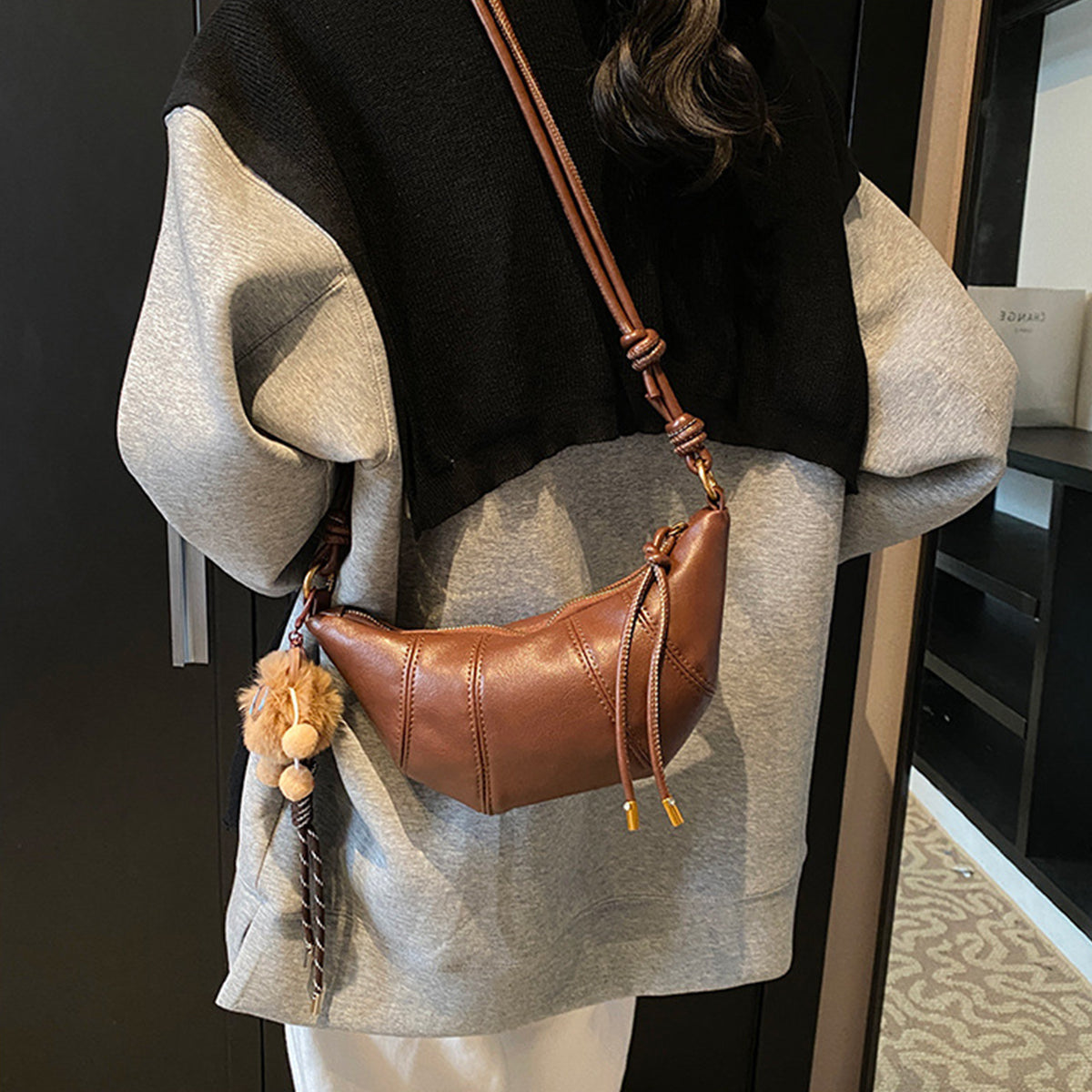 Casual Retro Bag Women 2025 Messenger Bag Commuter Croissant Bag