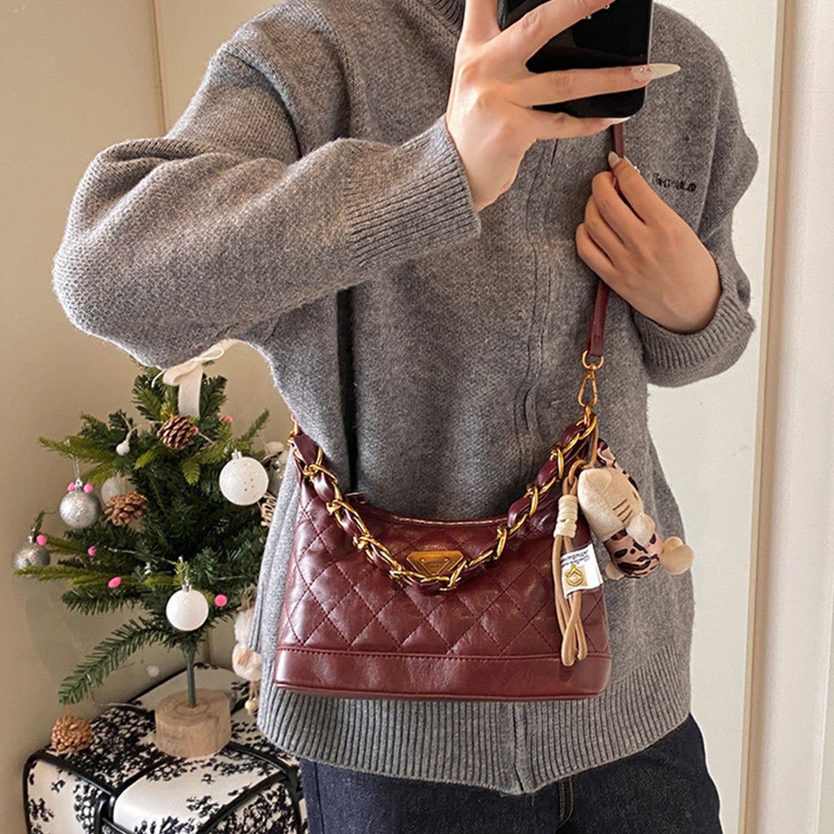 One-Shoulder Crossbody Underarm Chain Bag