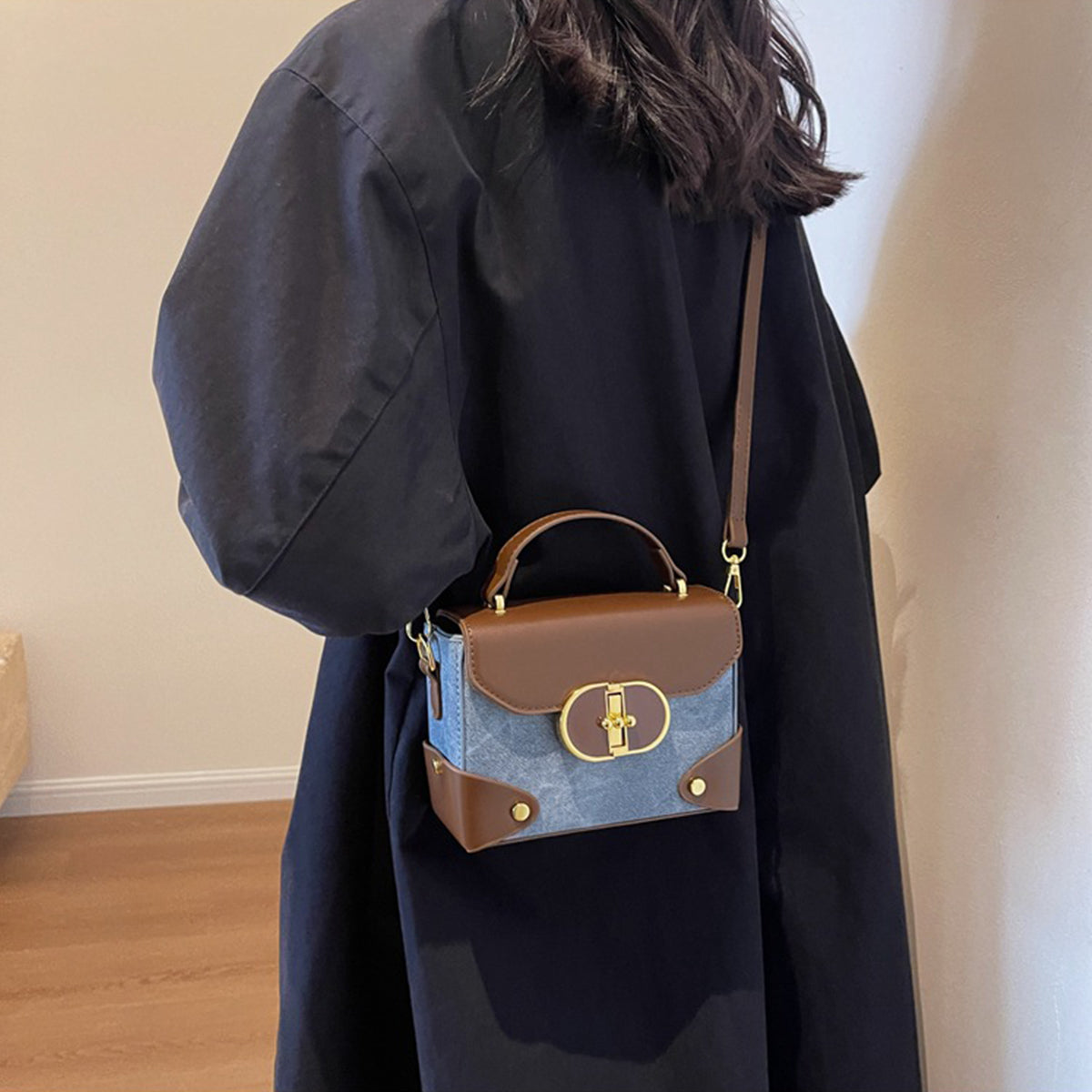Retro Shoulder Messenger Bag Handbag Small Square Bag