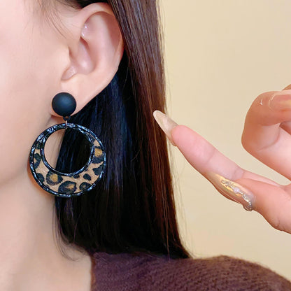 Silver Needle Artificial Leather Leopard Round Earrings