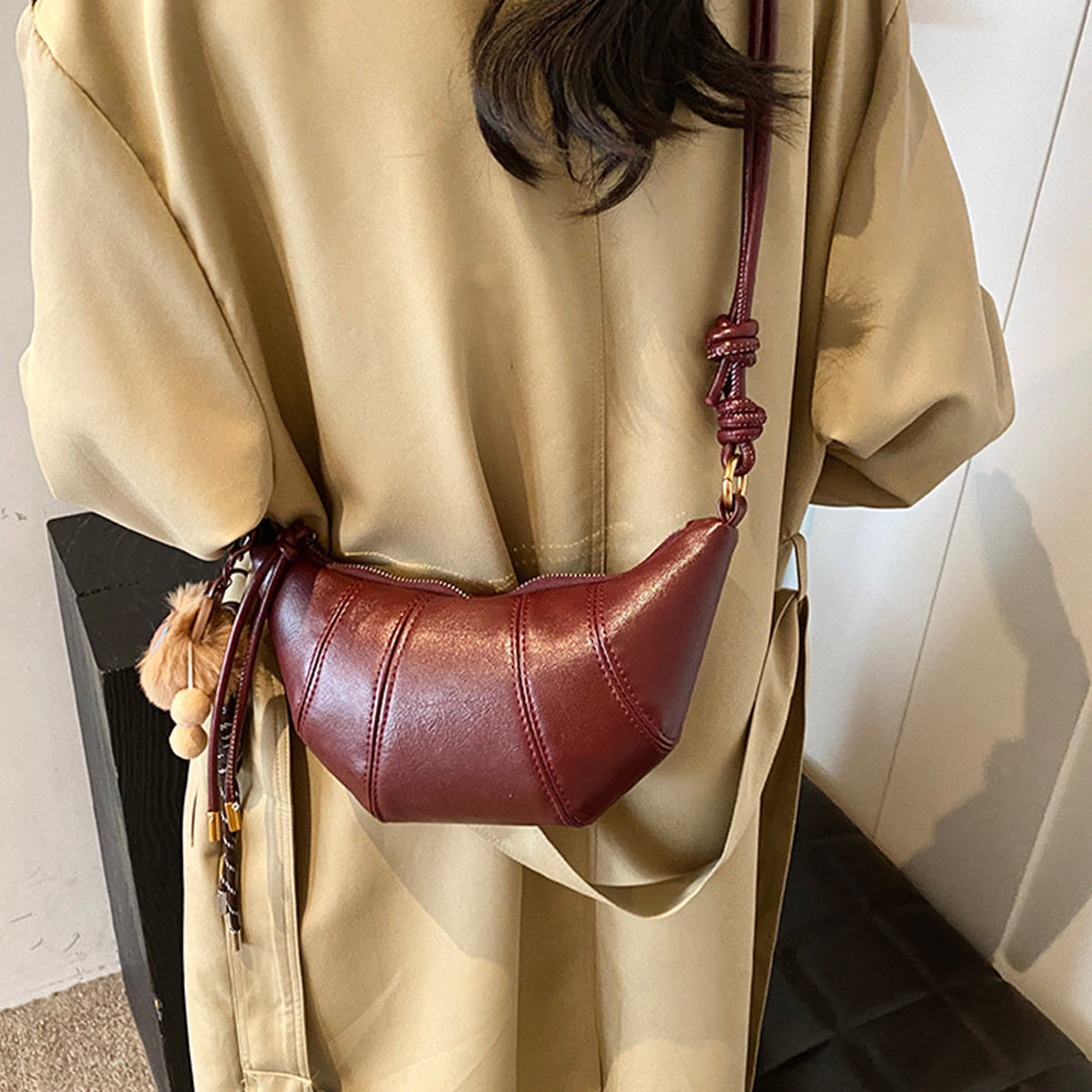 Casual Retro Bag Women 2025 Messenger Bag Commuter Croissant Bag