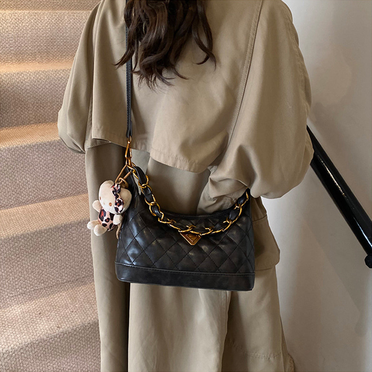 One-Shoulder Crossbody Underarm Chain Bag