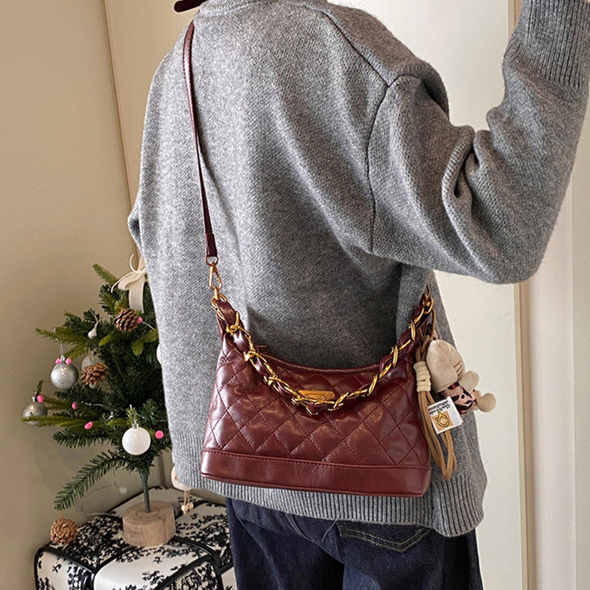 One-Shoulder Crossbody Underarm Chain Bag