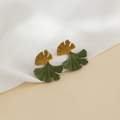 Retro Ginkgo Leaf Contrasting Earrings